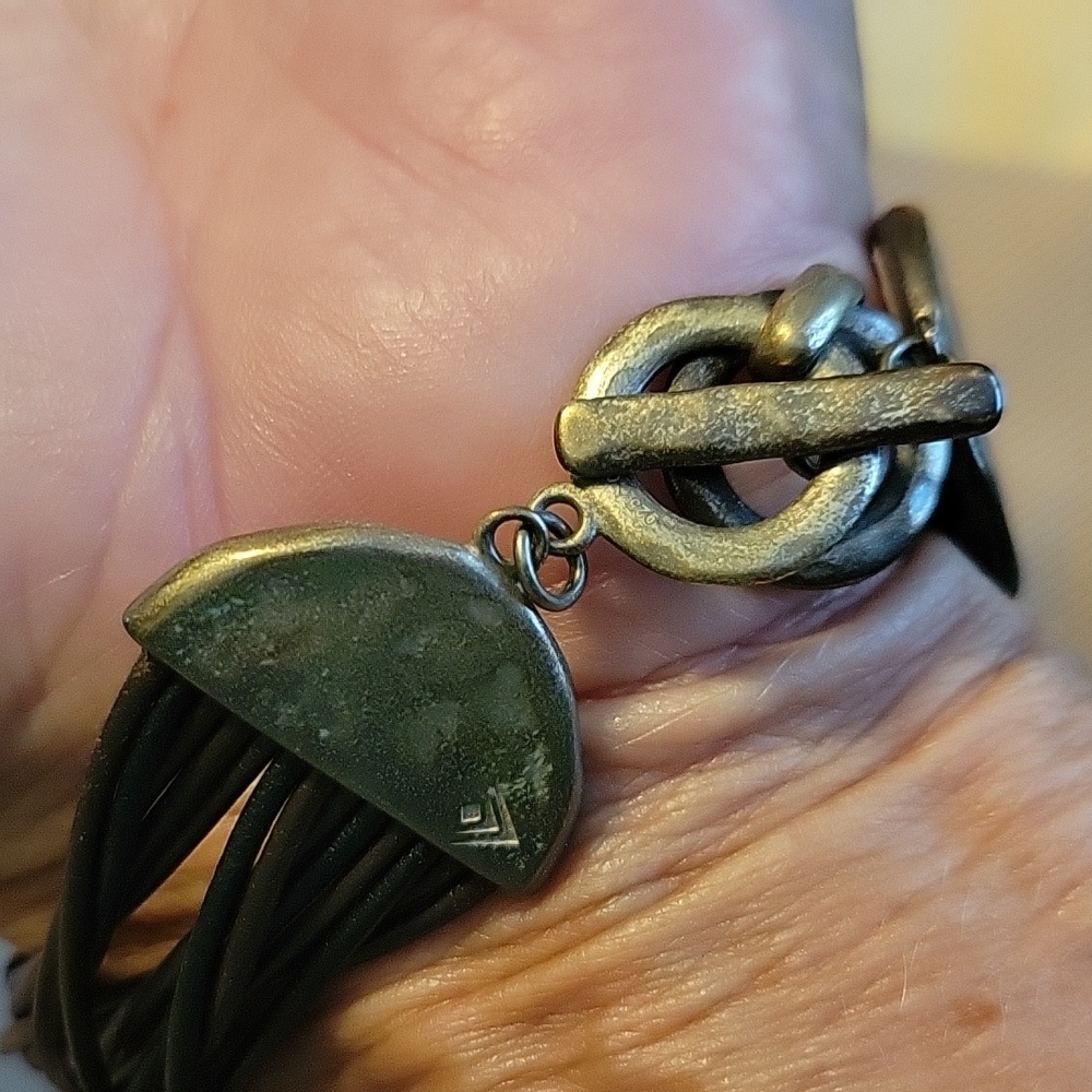 Silpada 925 Sterling Silver and Leather Speed of Light Bracelet - Picture 3 of 5